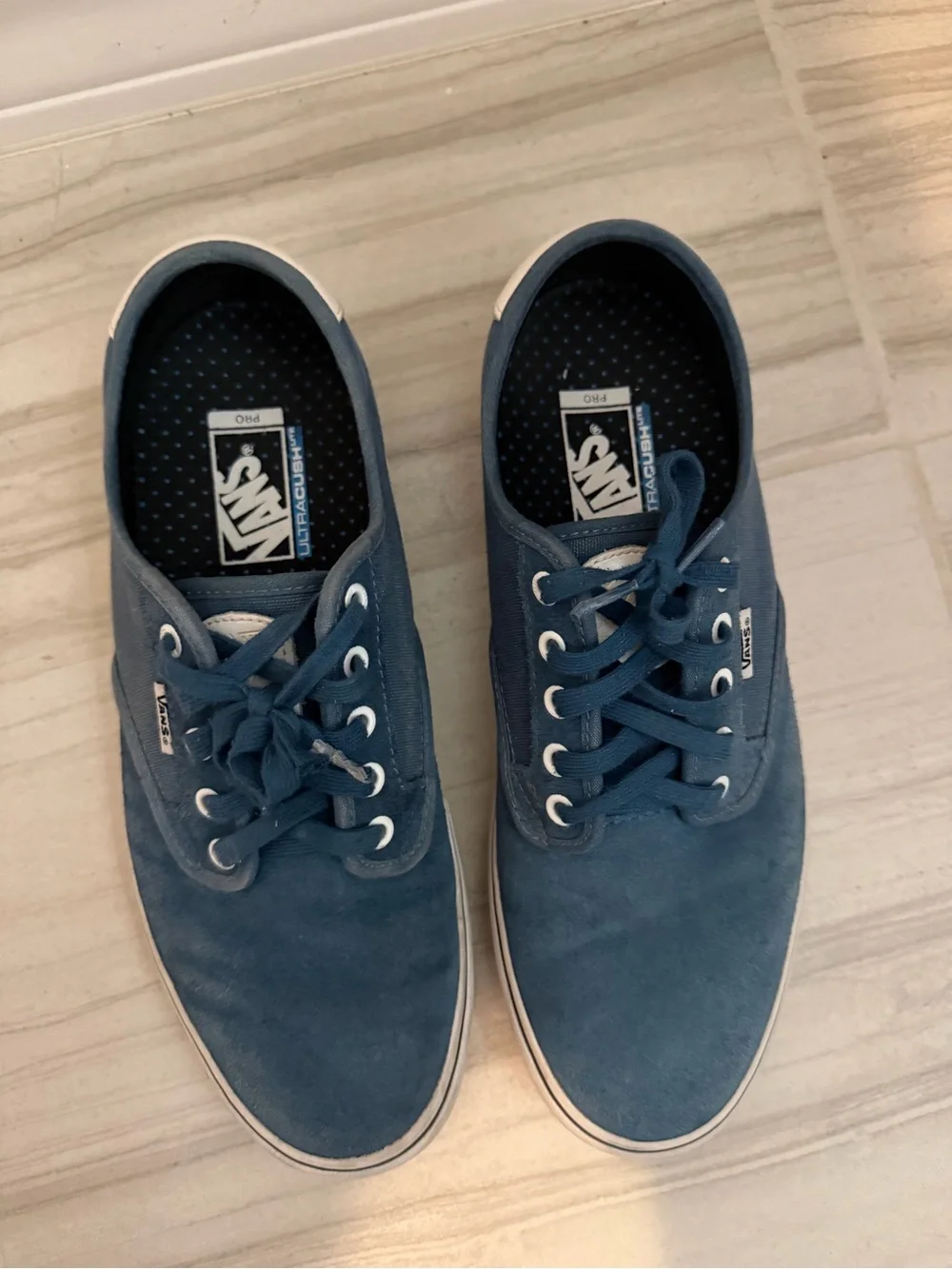 Vans Men's Navy Blue Low-Top Sneakers